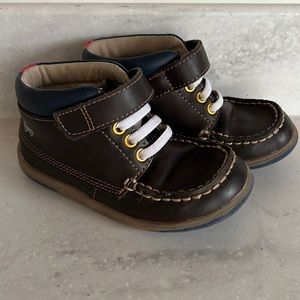 See Kai Run Owen Chukka Size 10